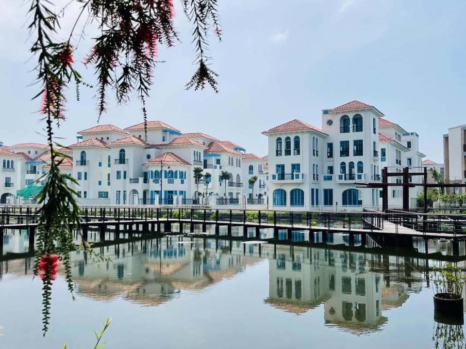 Herriot Ha Long Hotel Exteriör bild